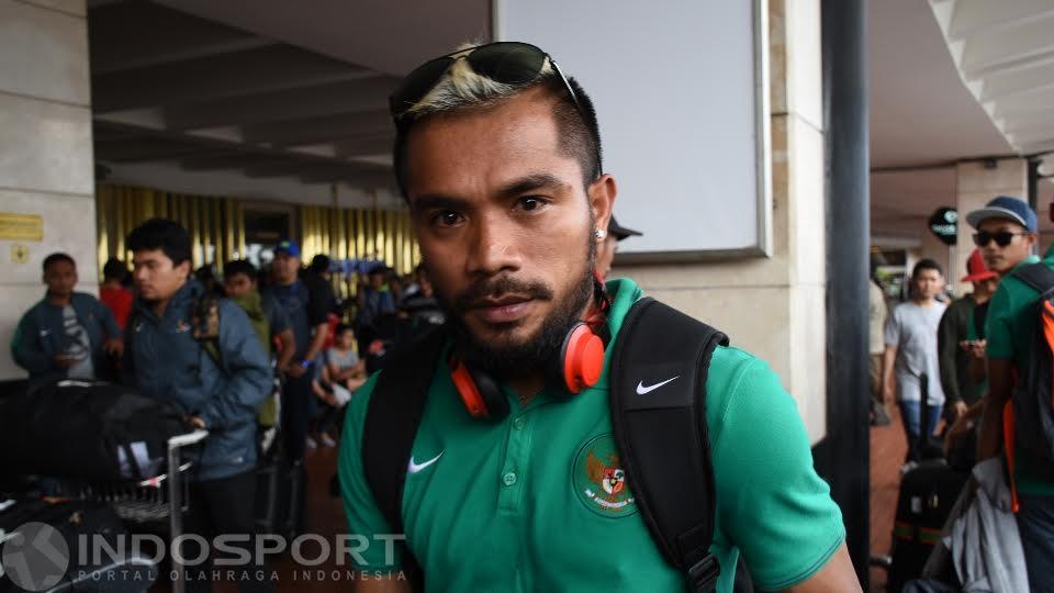 Zulham Zamrun tampil menggila bersama Persela pada Liga 2 Indonesia musim ini, bahkan eks Timnas tersebut didapuk sebagai ujung tombak sekaligus kapten tim.